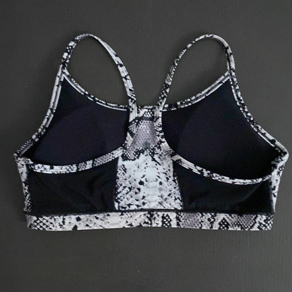 HPE human performance engineering Small Sports Bra, snake print with mesh - Picture 2 of 5